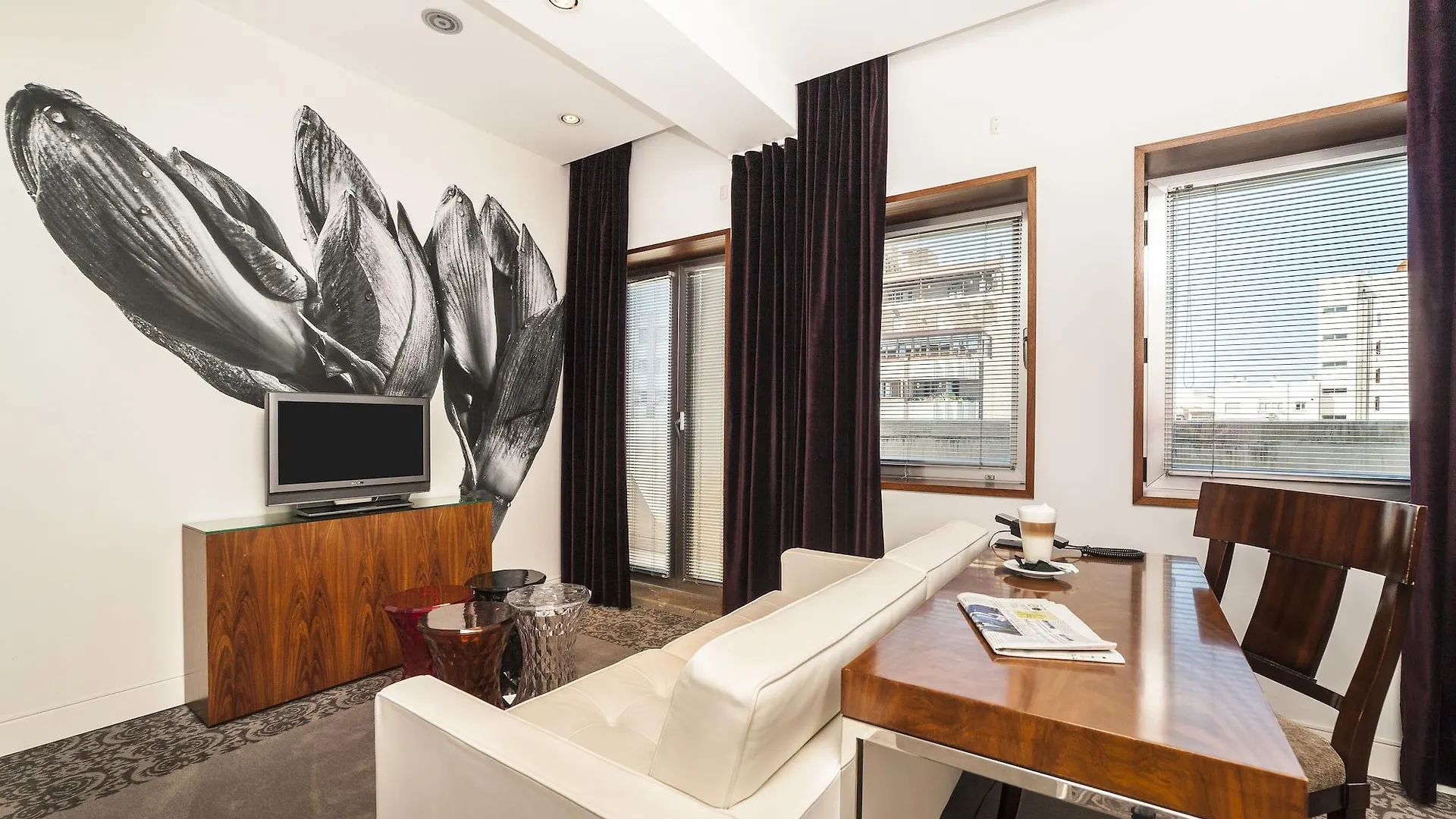 UR Palacio Avenida - Только для взрослых Пальма-де-Майорка 4*,  Испания