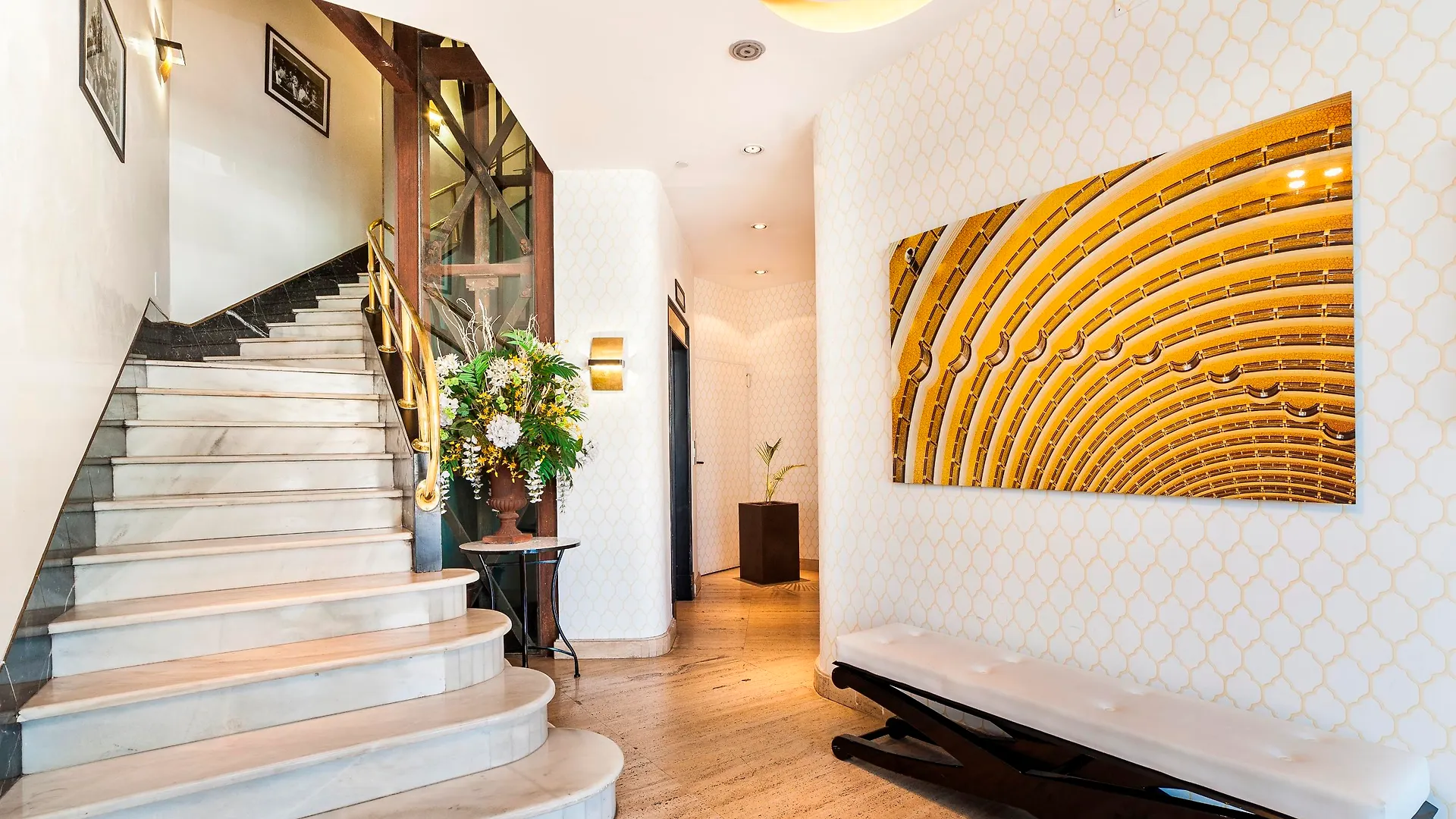 UR Palacio Avenida - Только для взрослых Пальма-де-Майорка 4*,  Испания